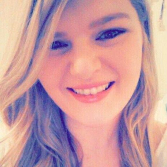 Meet your Posher, Carli - Picture 1 of 1